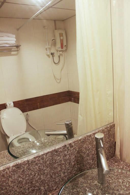 Bansabai Hostelling International Bangkok Zewnętrze zdjęcie