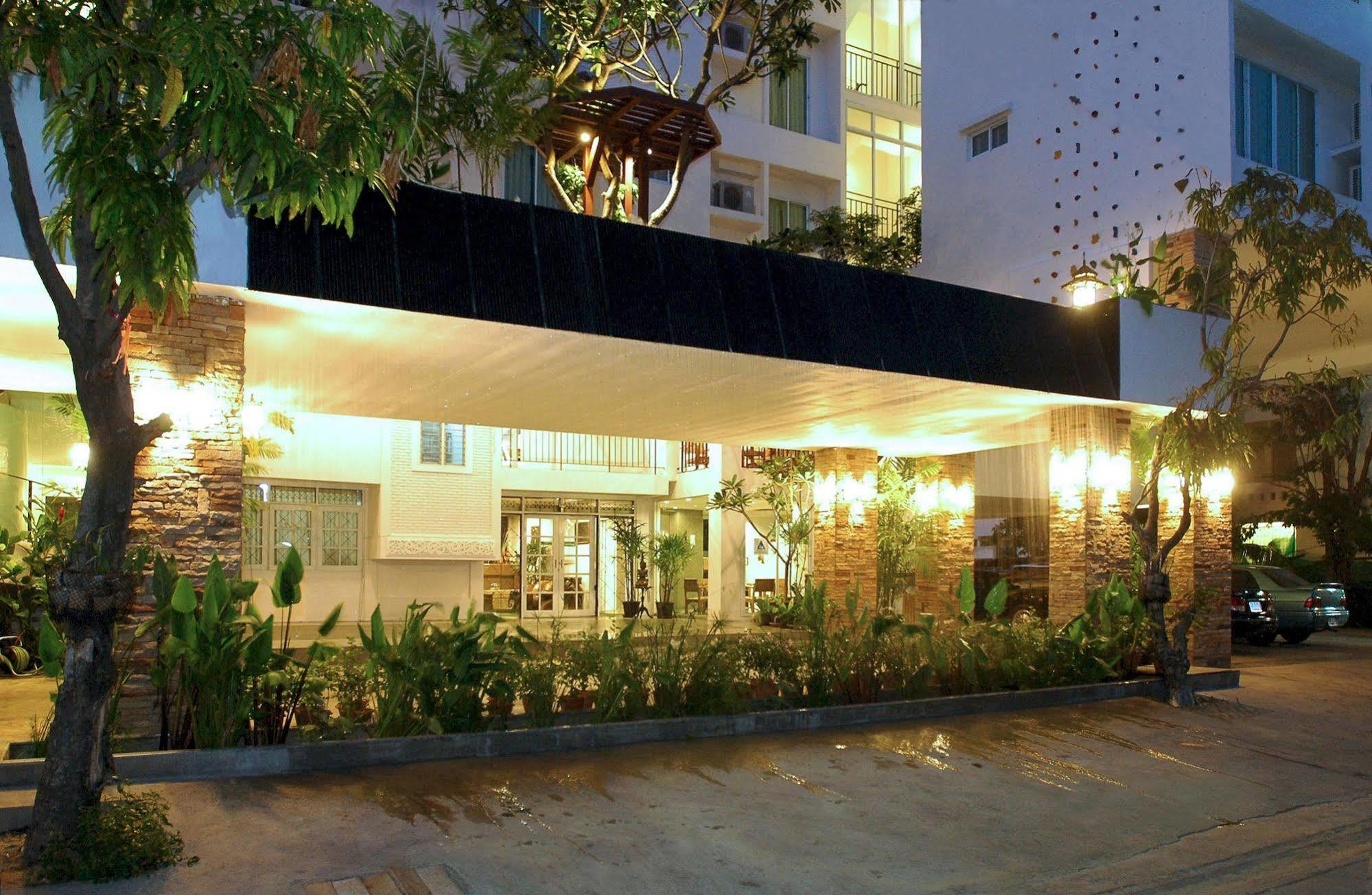 Bansabai Hostelling International Bangkok Zewnętrze zdjęcie